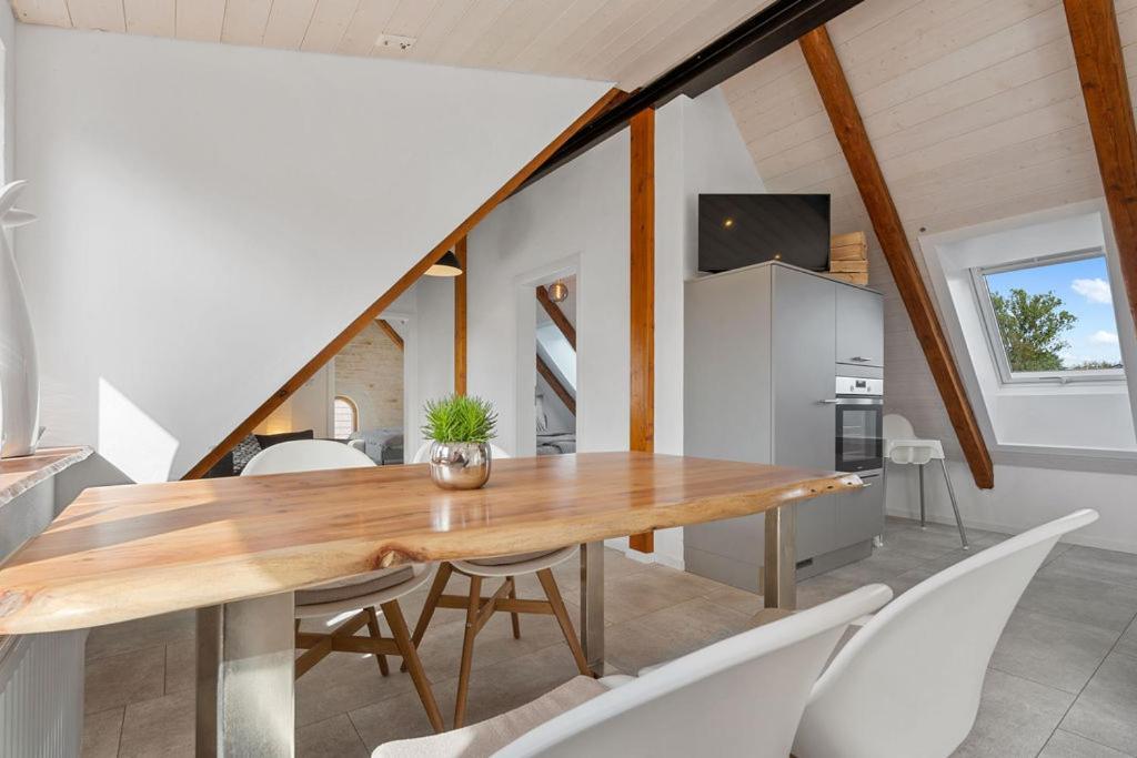 Second Home - Ferienwohnungen Fischbach Фридрихсхафен Экстерьер фото